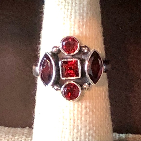 ART DECO Vintage Sterling Silver Garnet Cluster Cocktail Ring Sz 6